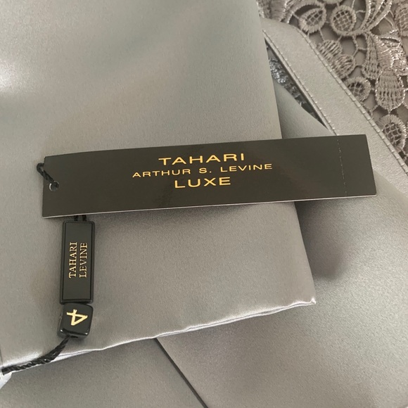 Brand new Tahari Arthur S.Levine women’s suit - Picture 9 of 10